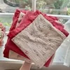 Estilo Nórdico Romántico Estampado de Rosas Transpirable Amigable con la Piel Gasa Plisada Sábana Funda Nórdica Juego de Tres Piezas Ropa de Cama Juego de Cuatro Piezas