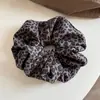Veludo Estampa de Leopardo Elástico de Cabelo Intestino Grosso Laço de Cabelo para Coque de Menina Retrô Elástico Acessório de Cabelo Laço de Cabelo Versátil Acessório de Cabeça