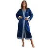 Bata de Noche de Seda Simulada para Mujer, Estilo Largo, Ribete Estampado Estilo Palacio, Bata con Cordones, Ropa para el Hogar, Juego en Caja de Regalo, Adecuada para Todas las Estaciones
