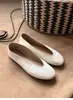 2026 Sapatilhas Elegantes de Salto Baixo Estilo Coreano Tendência para Mulheres Super Macias de Bico Baixo Sapatos Planos Simples Confortáveis Sapatos de Vovó