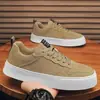 Zapatos calientes para hombre zapatos de talla grande transfronterizos zapatos de plataforma zapatos blancos pequeños zapatos casuales estudiantes deportes running zapatos de moda suela gruesa cuero