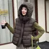 90% Novo Padrão Nacional Penugem de Pato Branca 2026 Nova Jaqueta de Penas Colete Feminino Com Capuz Acolchoado Fita Solto Estilo Coreano Roupa Exterior Tendência
