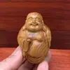 Figura Tallada de Maitreya Sonriente de Madera de Ciprés de Acantilado, un Buda Maitreya Feliz con Gran Barriga Sonriente Adorno de Mano, una Pieza Pequeña de Artesanía para Entretenimiento y Juego