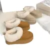 Botas de nieve cálidas de una sola pieza con suela gruesa y forro de felpa, engrosadas, para mujer, novedad de invierno 2026, zapatos de algodón estilo Birkenstock para el noreste, mujer