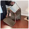 2026 Nova Moda Europeia e Americana Versátil Bolsa de Ombro com Design de Monograma, Bolsa de Trabalho Elegante Color-Blocking, Bolsa Tote Vintage de Grande Capacidade