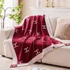 Manta con letra H, de lujo ligero y suave, adecuada para siestas, chal de oficina, sofá de sala de estar, manta para el hogar con aire acondicionado