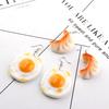 Simulación gourmet tridimensional caricatura clara de huevo yema de huevo dumplings chinos dumplings horneados aretes DIY aretes colgante