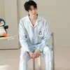Pijama de Cardigan con Cuello de Algodón Puro para Hombre, Manga Larga y Pantalones, Conjunto de Ropa para el Hogar de Dibujos Animados, Casual, Nueva Colección Otoño 2026