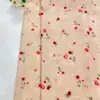 Tela fresca con estampado floral rosa pequeño Doris, vestido de estilo dulce, top, scrunchie, tela floral hecha a mano