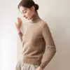 Suéter de Cashmere Tricotado Grosso de Três Fios Novo para Outono e Inverno para Mulheres, Gola Alta, Manga Longa, Elegante, Versátil, Top Quente, Roupa de Baixo