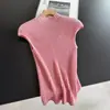 2026 Camiseta de Temperamento Pequena Gola Alta Fina Sem Mangas Malha Plissada Colete Top Curto Atacado H10GS98075