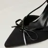 Sandálias de Salto Alto Agulha Estilo Novo 2026 Femininas Estilo Europeu e Americano Sapatilhas Meio Cobertas Elegantes Impermeáveis Plataforma Tamanho Grande Versáteis Sapatos de Casamento
