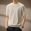 Camiseta de Punto Suave y Minimalista de Manga Corta y Cuello Redondo para Hombre, Estilo Old Money de Verano, Versátil para el Trabajo, Camiseta Ligera de Negocios