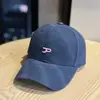 Boné de Baseball Bordado Versátil para Primavera e Verão para Mulheres 2026 Novo Estilo Circunferência da Cabeça Grande Aba Larga Top Macio Boné com Aba Que Faz o Rosto Parecer Menor Top Profundo