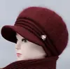 Chapéus de outono e inverno para mulheres de meia-idade e idosas, chapéus de tricô grossos e quentes de pelo de coelho com forro de veludo para senhoras idosas, avós, proteção contra o frio, proteção para as orelhas, chapéus de tricô