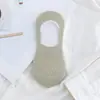 Meias finas de verão para mulheres, de malha, para tornozelo, cor sólida, respiráveis, absorventes de suor, de corte baixo, com silicone antiderrapante no calcanhar, meias invisíveis