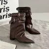 Botas de estilo retrô, que aumentam a altura, com salto grosso, de fivela, bico fino, de cano médio para mulheres, nova coleção outono 2026, efeito emagrecedor, botins, botas de montaria