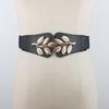 Cinturón ancho elástico de cuero PU con costuras y hebilla tallada en metal para mujer, ideal para combinar con vestidos, suéteres y prendas exteriores, con sello elástico en la cintura.