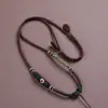 Corda Tecida à Mão com um Toque de Luxo, Colar com Corda e Pingente de Bússola de Oito Tesouros Dourada, Corda com Pingente de Cabeça de Buda em Jade