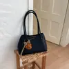 Cross2025 Outono Nova Bolsa de Ombro Retro Grande Capacidade Moda Versátil Bolsa Simples Nicho para Deslocamento Bolsa de Ombro