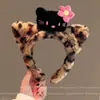 Linda Diadema de Orejas de Gato con Estampado de Leopardo, Diadema de Felpa para Mujer, Accesorio para el Cabello de Dibujos Animados con Lazo para Lavarse la Cara y Maquillaje