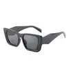 Nuevas Gafas de Sol Pequeñas Cuadradas con Montura Grande Europea y Americana que Muestran el Rostro para Mujer con Novedoso Diseño de Varilla de Rombo, Protección Solar Retro y de Alta Gama