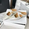 Medias Pantuflas Cerradas de Punta con Tira Cruzada de Perlas y Pedrería Estilo Coreano para Combinar con Faldas, Nuevo Modelo 2026 Sandalias Mula con Plataforma para Mujer