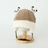 Adorable Dibujo Animado Niños Pequeño Panda Sombrero Lei Feng Otoño e Invierno Gorro para Bebé Gorro Grueso de Terciopelo de Cordero con Protección para Orejas S182