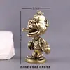 Personagem de Desenho Animado de Latão Puro com um Trem Passando pela Boca, Objeto Antigo Sólido Vintage, Ornamento Artesanal Pet de Chá Decorativo para Desktop