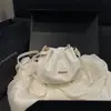 Bolsa Saco Versátil Estilo Coreano Novo Verão 2026 com Design Estiloso, Bolsa de Ombro Único Transversal Plissada Atacado Bolsa Feminina