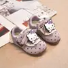 Zapatos para niñas 2026 Otoño Nuevo Ligeros Zapatos Deportivos Infantiles Moda para Niñas Dibujos Animados Suela Blanda Entrenamiento Alemán Zapatos Argan