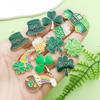Venda Quente Transfronteiriça Pingente de Trevo Irlandês com Gotejamento Verde Liga Pingente Pulseira DIY Colar Acessórios de Joias