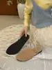 Sandalias únicas de malla tejida hueca para mujer, adecuadas para uso en exteriores, nuevas sandalias planas transpirables de punta cerrada para el verano 2026
