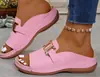 Nuevas Chanclas de Mujer de Gran Tamaño para Comercio Exterior con Tacón de Cuña y Suela Gruesa, con Decoración Metálica, Sandalias de Playa Estilo Romano de Una Tira, Punta Abierta