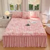 Saia de cama de pelúcia de pelo de coelho Classe A para comércio exterior transfronteiriço, protetor de colchão de flanela, saia de cama de veludo de leite com bainha, conjunto de três peças