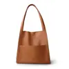 Bolsa Feminina de Couro Genuíno 2026 Novo Estilo Bolsa Tote de Grande Capacidade Simples de Alta Qualidade para o Dia a Dia Bolsa de Ombro Único Versátil Elegante