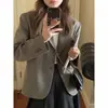 Blazer corto gris versátil de estilo británico casual para mujer, primavera y otoño 2026, para mujeres petite