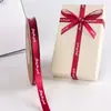 Venta FlashRollos de cinta de 1 cm en stock con coloridas letras en inglés, para empaque de cajas de regalo de flores, decoración DIY con cinta, disponibles para distribución