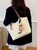 Bolsa de axila color-blocking de alta qualidade para mulheres, nova bolsa de ombro de moda vintage 2026, bolsa tote de grande capacidade para o dia a dia