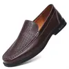 Mocasines de piel de vaca para hombre talla grande 45 suela suave superficie suave 46 transpirables sin cordones huecos talla pequeña 37 zapatos para hombre de mediana edad y mayores