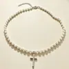 Collar Cruz de Perlas Francesas ins Nicho Lujo Ligero Colgante de Cruz Suave Versátil para Viajes Diarios Collares en Capas