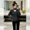 Suéter de tricô casual estilo coreano, cinza escuro, com decote V e acinturado, para mulheres, super popular no outono e inverno, top único e não convencional