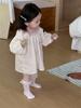 Vestido de Niña 2026 Otoño Nuevo Estilo con Cuello de Encaje de Lunares Estilo Coreano Ropa para Niños Vestido de Princesa Otoño para Bebé Moderno