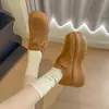 Sapatos femininos de salto único Muller de outono, sola plataforma, novo estilo 2026, mocassins, sapatos retrô de sola grossa que aumentam a altura, modernos