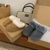 Nuevas y modernas pantuflas de invierno para mujer 2026 con ribete de pelo, forro de felpa, suela gruesa, cálidas y diseñadas para usar en exteriores
