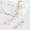 Nuevo Estilo Miu Dulce y Exquisito Moda Cadena Dorada Resina Lazo Artificial Fresa Llavero DIY
