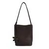 Bolso tipo cubo de nicho de lujo vintage de alta gama para mujer, nueva moda de otoño con textura tejida mate, bolso de hombro único para llevar debajo del brazo
