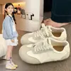 Zapatillas de Entrenamiento Planas Amarillas Alemanas para Mujer, Nuevas de Verano 2026 Versátiles Casuales Deportivas, Zapatos Blancos