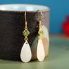 Pendientes de Moda Estilo Chino Plata S925 Chapado en Oro Jade Hetian Forma de Gota Pendientes Versátiles para Mujer