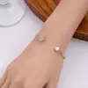 Pulsera Metálica Abierta con Forma de Corazón Incrustada con Diamantes Estilo Coreano, Pulsera Ajustable Doble Corazón de Lujo Ligero para Mujer